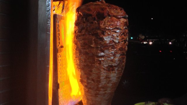 カラフルで活気あふれるメキシコ料理の数々